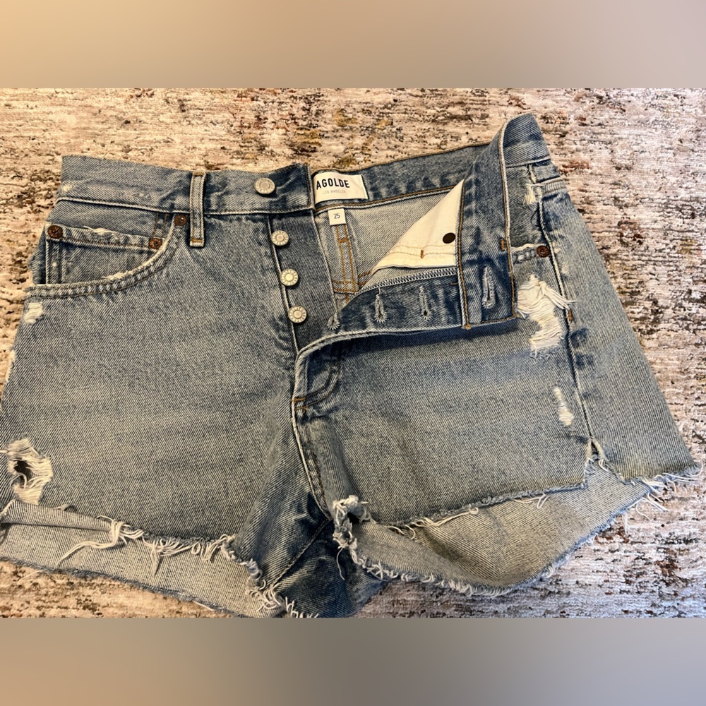 Agolde denim Parker shorts
Cut 60100
Style a9032-1206